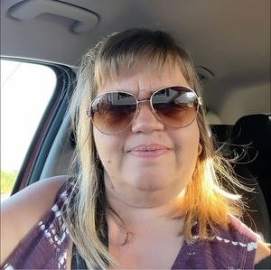 Meet your Posher, Roslyn